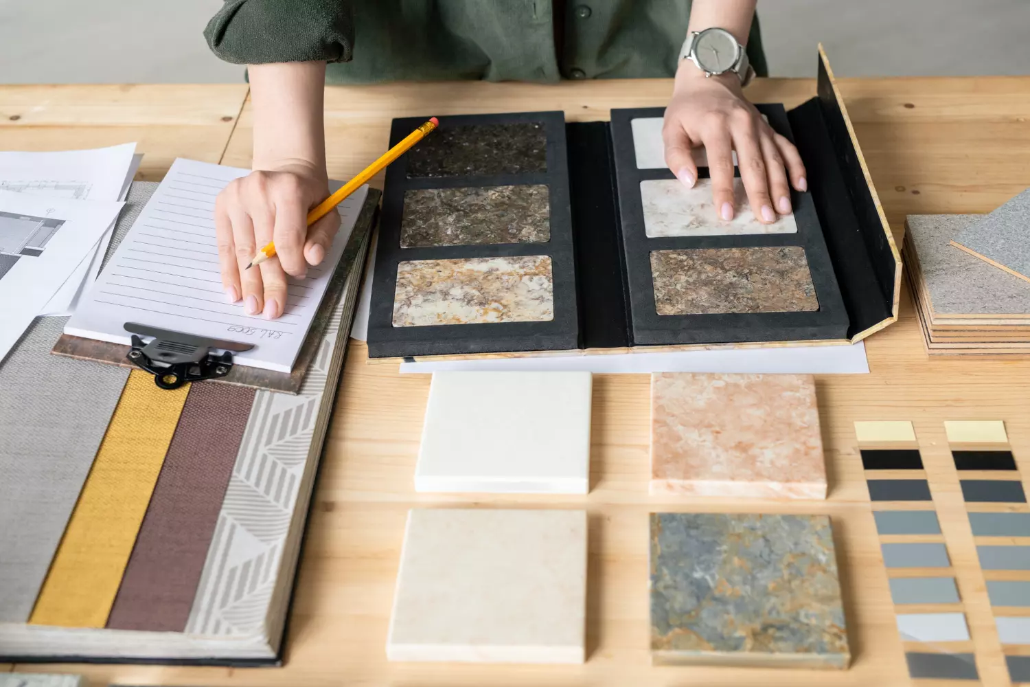 How to choose the right bathroom tile? 
